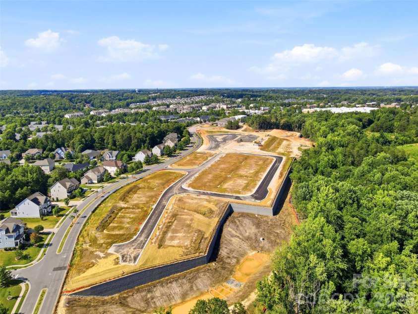 411 Lahinch Drive, Tega Cay, SC 29708.  MLS# CAR4402483, YatesRealty ID 40852. 