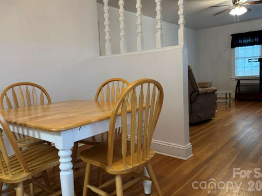 1404 23rd Avenue, Hickory, NC 28601.  MLS# CAR4408484, YatesRealty ID 40856. 