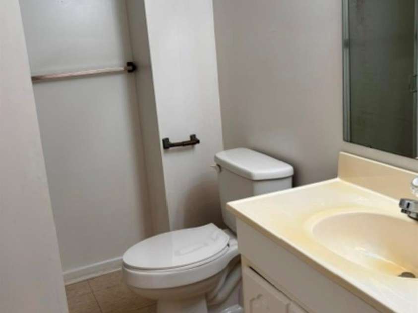 1404 23rd Avenue, Hickory, NC 28601.  MLS# CAR4408484, YatesRealty ID 40856. 