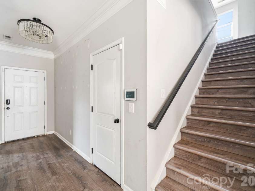 5011 Elementary View Drive, Charlotte, NC 28269.  MLS# CAR4407861, YatesRealty ID 40857. 