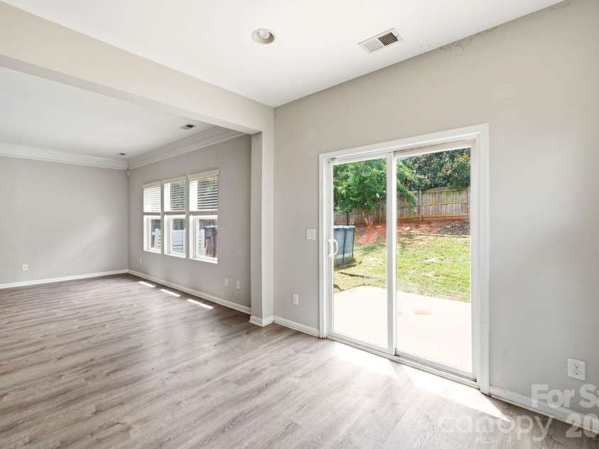 5011 Elementary View Drive, Charlotte, NC 28269.  MLS# CAR4407861, YatesRealty ID 40857. 