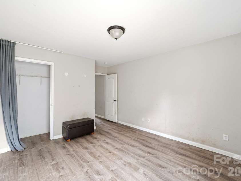 5011 Elementary View Drive, Charlotte, NC 28269.  MLS# CAR4407861, YatesRealty ID 40857. Bedroom 5