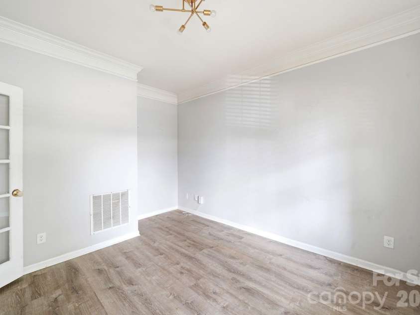 5011 Elementary View Drive, Charlotte, NC 28269.  MLS# CAR4407861, YatesRealty ID 40857. Office