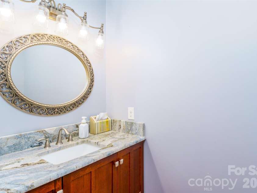15027 Beatties Ford Road, Huntersville, NC 28078.  MLS# CAR4403826, YatesRealty ID 40858. Half bath