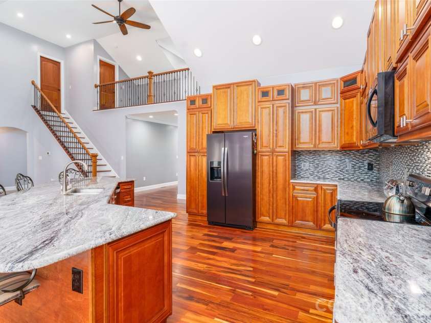 15027 Beatties Ford Road, Huntersville, NC 28078.  MLS# CAR4403826, YatesRealty ID 40858. Kitchen 2