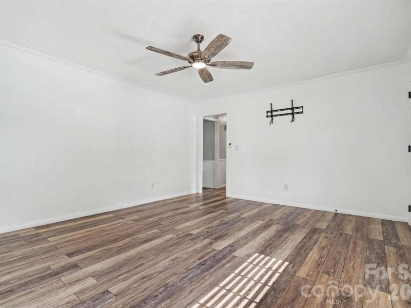 617 Lake Drive, Rockwell, NC 28138.  MLS# CAR4407293, YatesRealty ID 40859. 