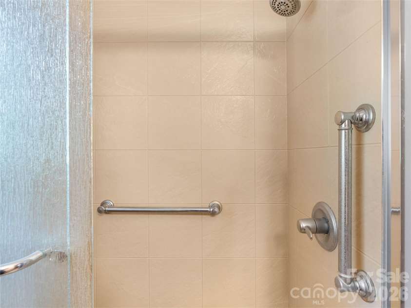 121 Hummingbird Lane, Columbus, NC 28722.  MLS# CAR4344447, YatesRealty ID 4086. 