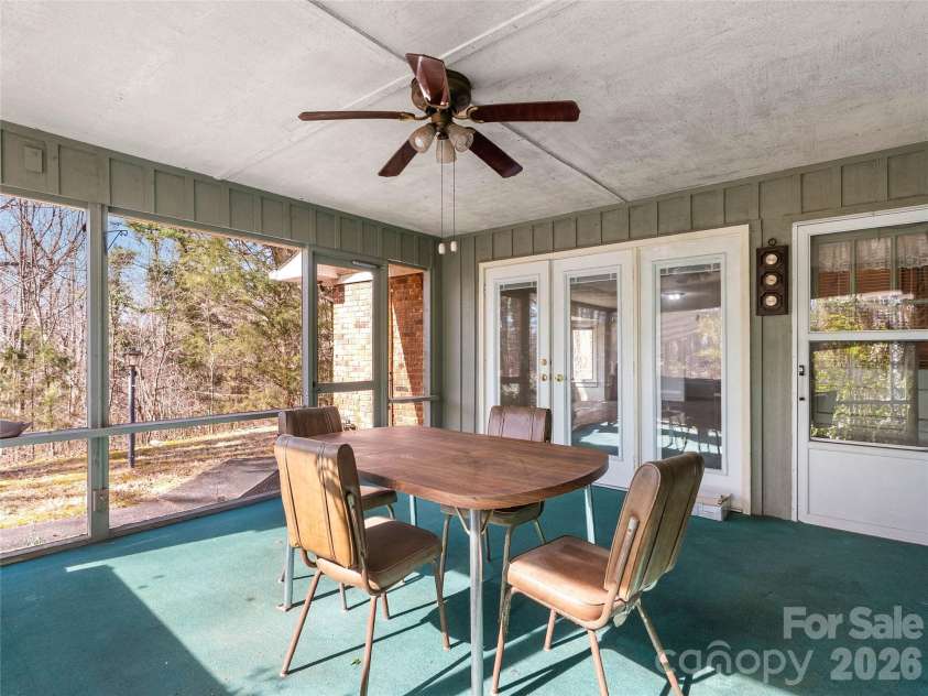 121 Hummingbird Lane, Columbus, NC 28722.  MLS# CAR4344447, YatesRealty ID 4086. 