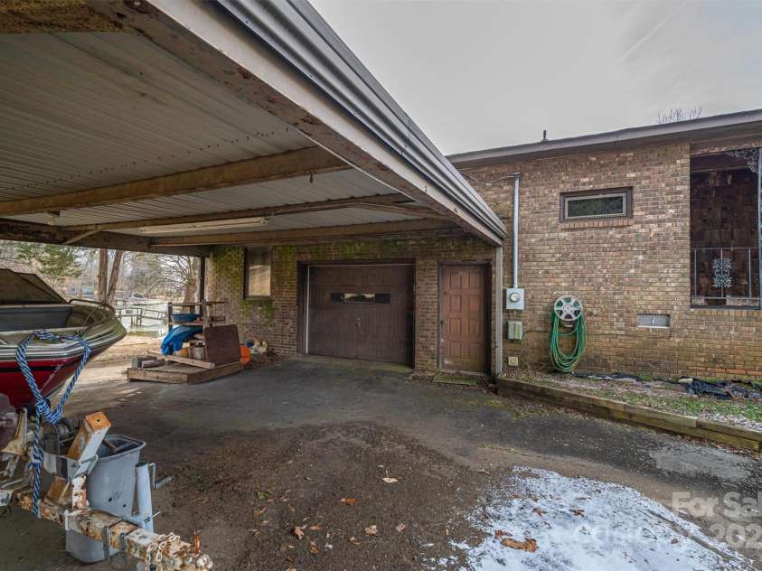 1408 Gaither Road, Belmont, NC 28012.  MLS# CAR4216561, YatesRealty ID 4086. 