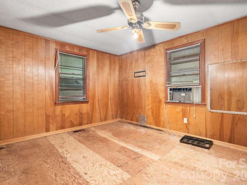 1755 F M Mclean Place, Lenoir, NC 28645.  MLS# CAR4408037, YatesRealty ID 40861. 