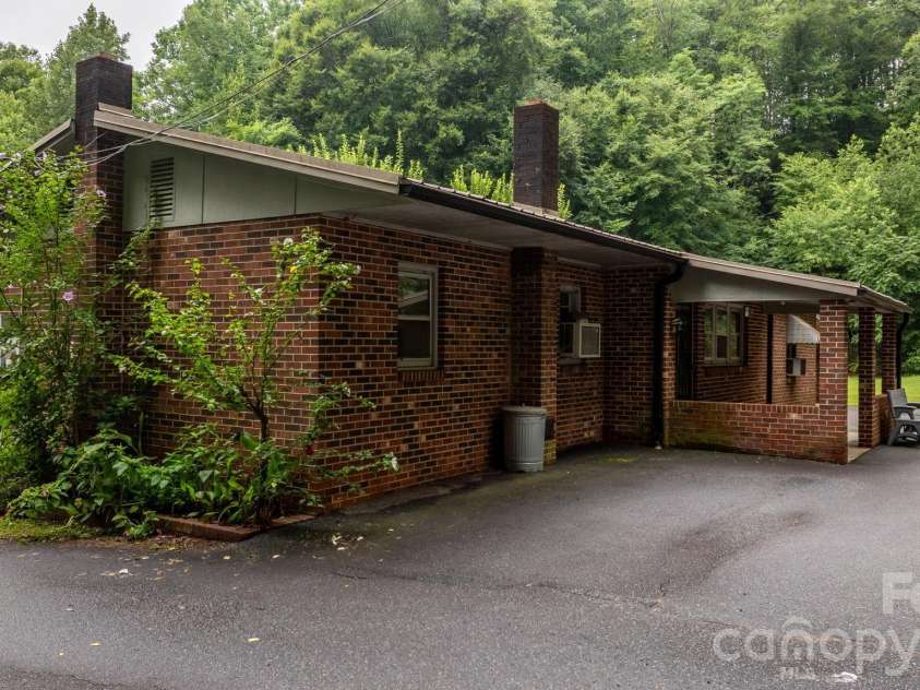 1755 F M Mclean Place, Lenoir, NC 28645.  MLS# CAR4408037, YatesRealty ID 40861. 