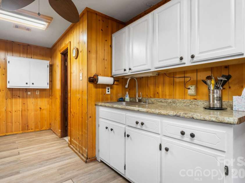 1755 F M Mclean Place, Lenoir, NC 28645.  MLS# CAR4408037, YatesRealty ID 40861. 