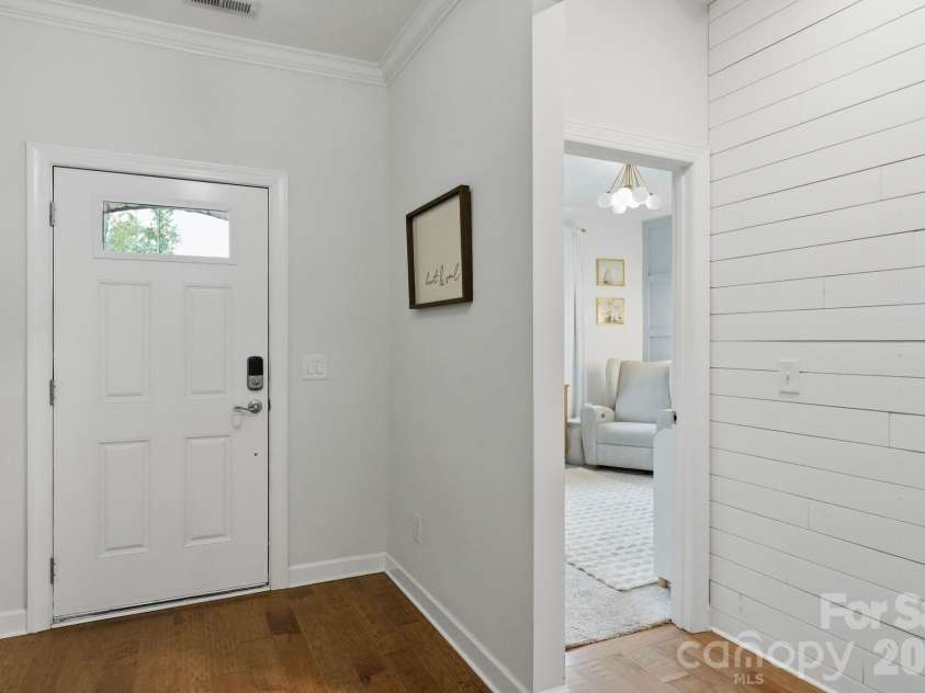 8504 Pennegrove Circle, Charlotte, NC 28214.  MLS# CAR4406514, YatesRealty ID 40862. Front Entry