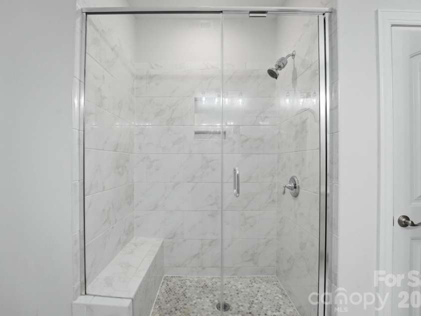 8504 Pennegrove Circle, Charlotte, NC 28214.  MLS# CAR4406514, YatesRealty ID 40862. Primary Bathroom