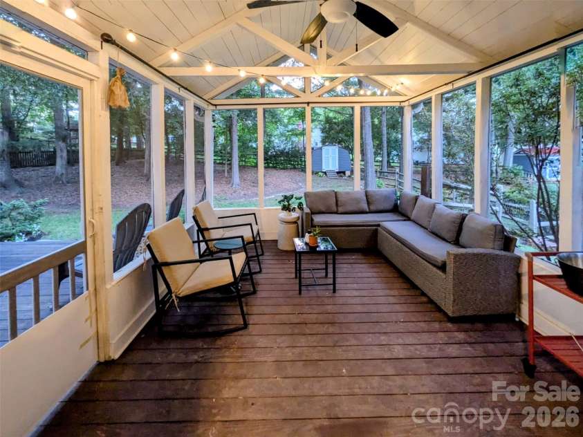 8929 Gamesford Drive, Charlotte, NC 28277.  MLS# CAR4409760, YatesRealty ID 40863. 