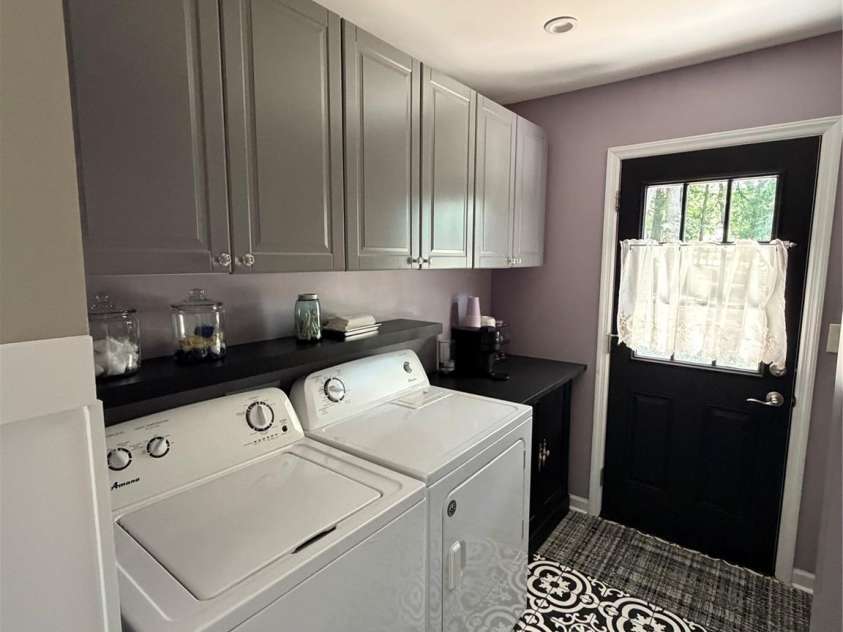 8929 Gamesford Drive, Charlotte, NC 28277.  MLS# CAR4409760, YatesRealty ID 40863. 