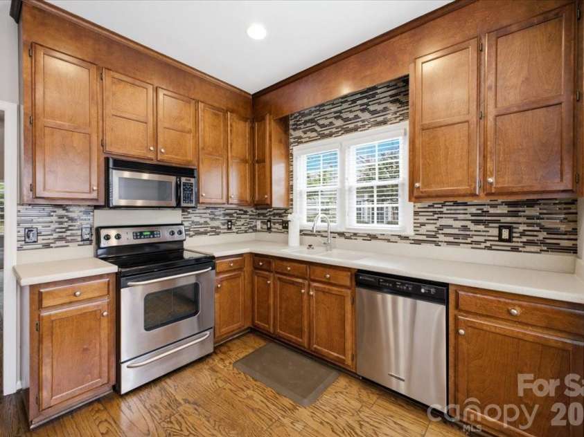 5909 Fitzwilliams Lane, Charlotte, NC 28270.  MLS# CAR4405144, YatesRealty ID 40865. 