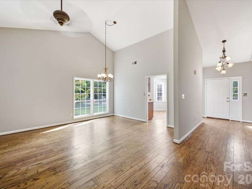 5909 Fitzwilliams Lane, Charlotte, NC 28270.  MLS# CAR4405144, YatesRealty ID 40865. 