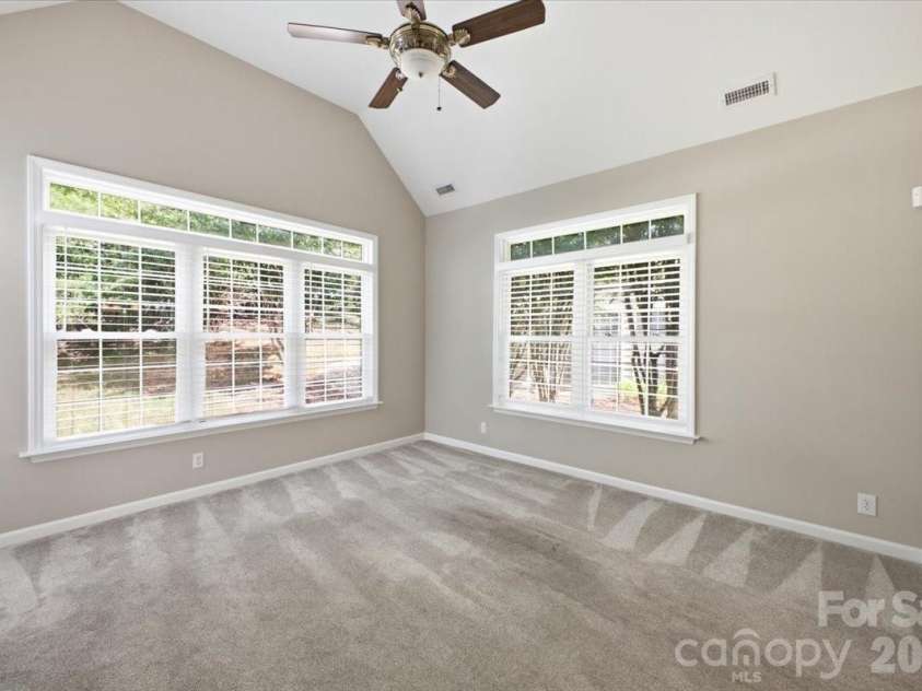 5909 Fitzwilliams Lane, Charlotte, NC 28270.  MLS# CAR4405144, YatesRealty ID 40865. 