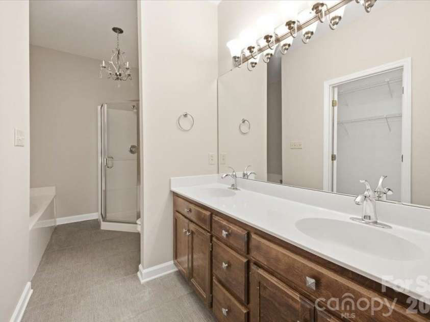 5909 Fitzwilliams Lane, Charlotte, NC 28270.  MLS# CAR4405144, YatesRealty ID 40865. 