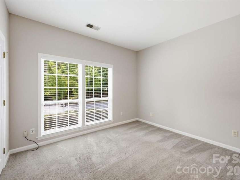 5909 Fitzwilliams Lane, Charlotte, NC 28270.  MLS# CAR4405144, YatesRealty ID 40865. 