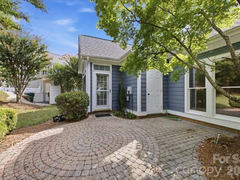 5909 Fitzwilliams Lane, Charlotte, NC 28270.  MLS# CAR4405144, YatesRealty ID 40865. 