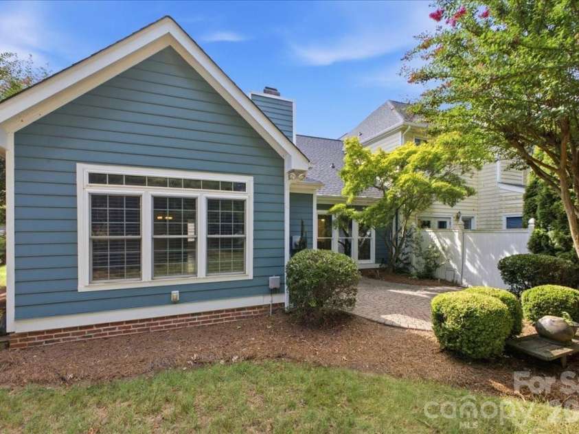 5909 Fitzwilliams Lane, Charlotte, NC 28270.  MLS# CAR4405144, YatesRealty ID 40865. 