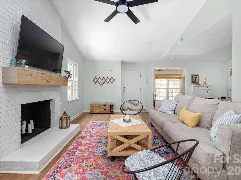 3104 Plum Arbor Way, Charlotte, NC 28209.  MLS# CAR4405963, YatesRealty ID 40866. 