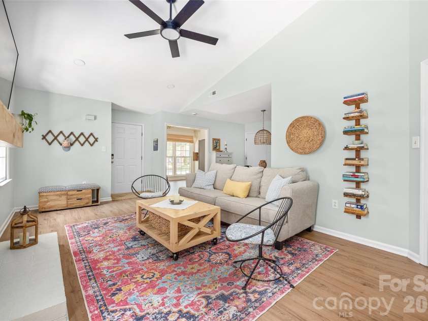 3104 Plum Arbor Way, Charlotte, NC 28209.  MLS# CAR4405963, YatesRealty ID 40866. 