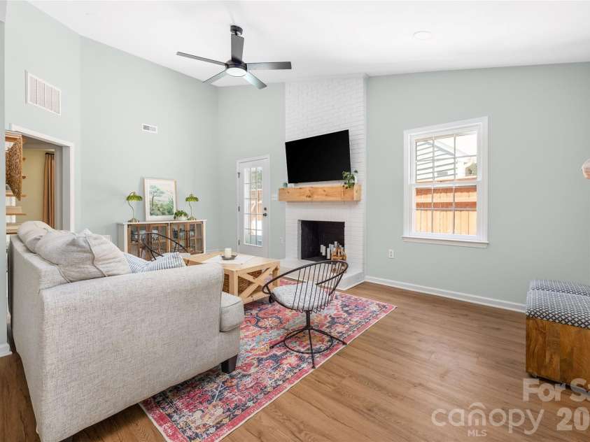 3104 Plum Arbor Way, Charlotte, NC 28209.  MLS# CAR4405963, YatesRealty ID 40866. 