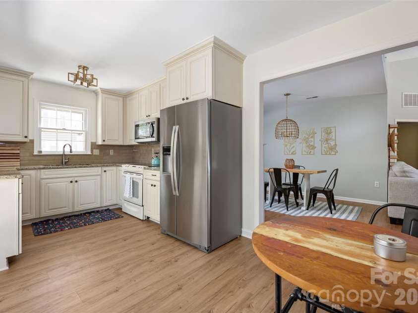3104 Plum Arbor Way, Charlotte, NC 28209.  MLS# CAR4405963, YatesRealty ID 40866. 
