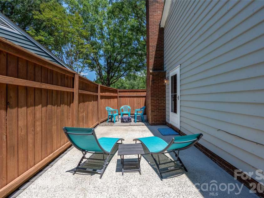 3104 Plum Arbor Way, Charlotte, NC 28209.  MLS# CAR4405963, YatesRealty ID 40866. 