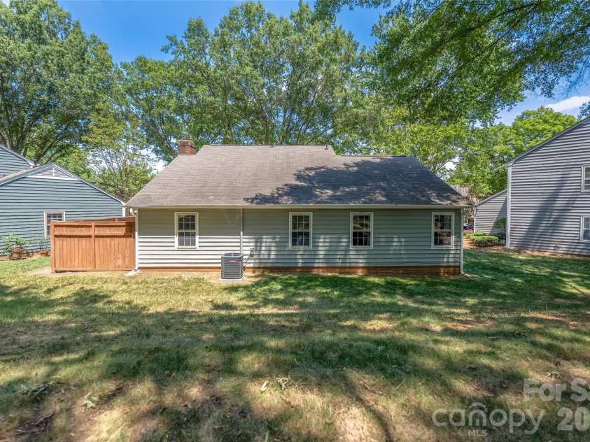 3104 Plum Arbor Way, Charlotte, NC 28209.  MLS# CAR4405963, YatesRealty ID 40866. 