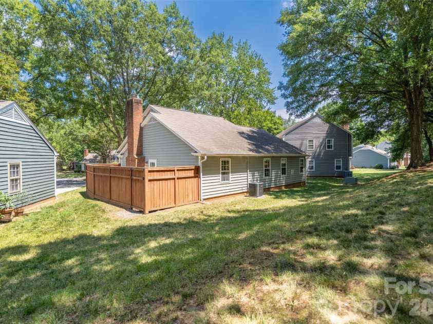 3104 Plum Arbor Way, Charlotte, NC 28209.  MLS# CAR4405963, YatesRealty ID 40866. 