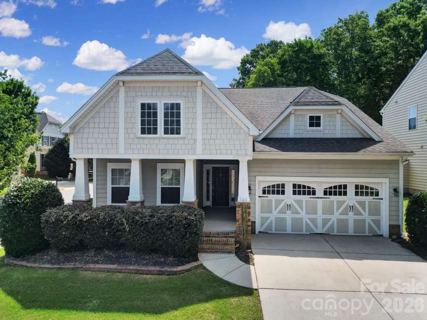 2001 Oakmere Road, Waxhaw, NC 28173.  MLS# CAR4401499, YatesRealty ID 40867. 