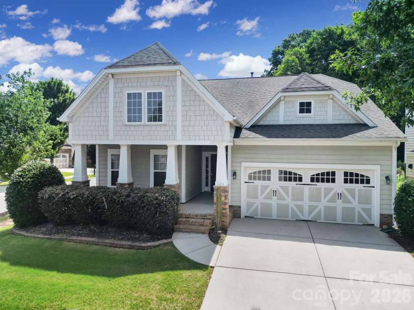 2001 Oakmere Road, Waxhaw, NC 28173.  MLS# CAR4401499, YatesRealty ID 40867. 
