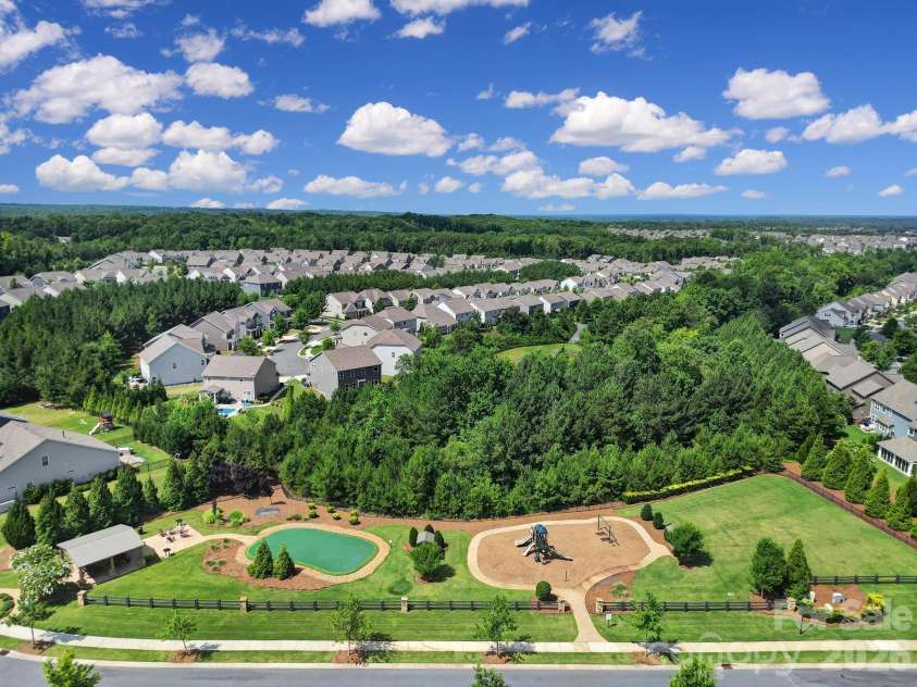 2001 Oakmere Road, Waxhaw, NC 28173.  MLS# CAR4401499, YatesRealty ID 40867. 