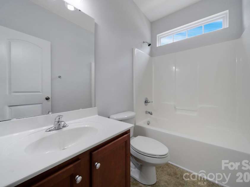 2001 Oakmere Road, Waxhaw, NC 28173.  MLS# CAR4401499, YatesRealty ID 40867. 