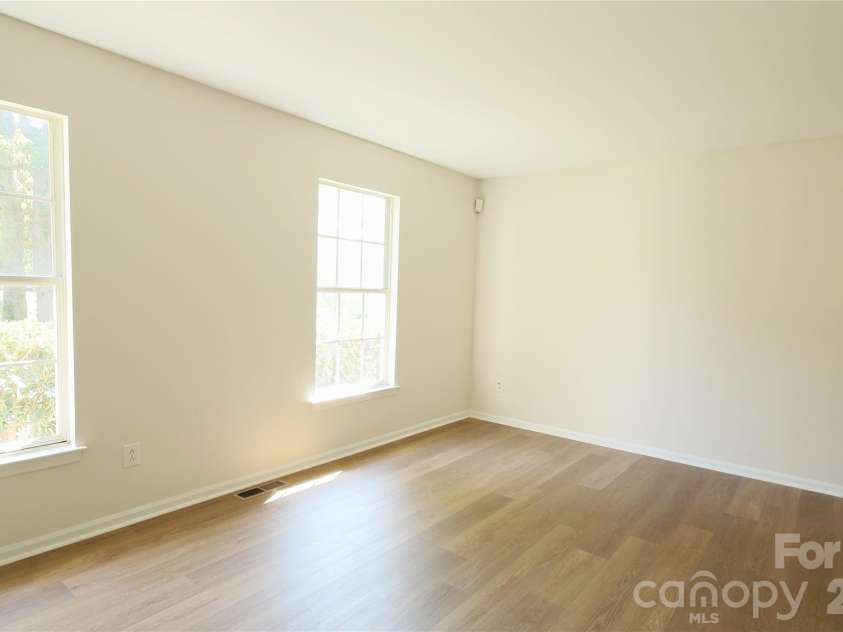 2000 Teresa Jill Drive, Charlotte, NC 28213.  MLS# CAR4401232, YatesRealty ID 40868. 