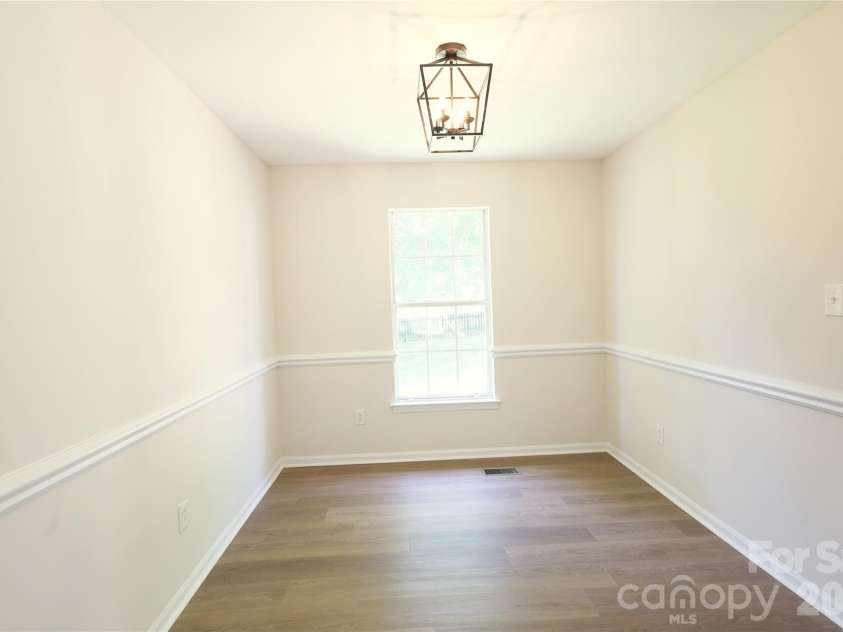 2000 Teresa Jill Drive, Charlotte, NC 28213.  MLS# CAR4401232, YatesRealty ID 40868. 