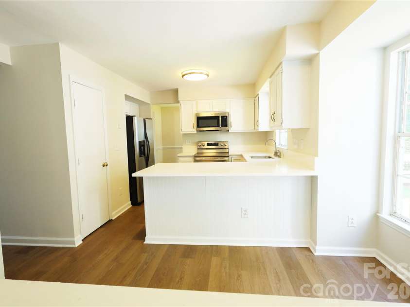 2000 Teresa Jill Drive, Charlotte, NC 28213.  MLS# CAR4401232, YatesRealty ID 40868. 