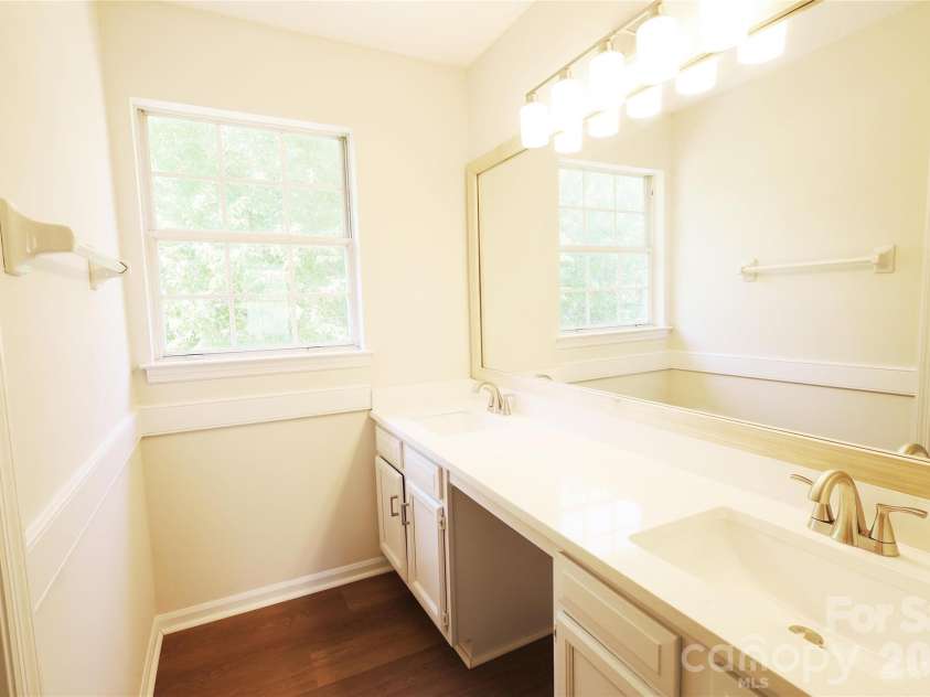 2000 Teresa Jill Drive, Charlotte, NC 28213.  MLS# CAR4401232, YatesRealty ID 40868. 