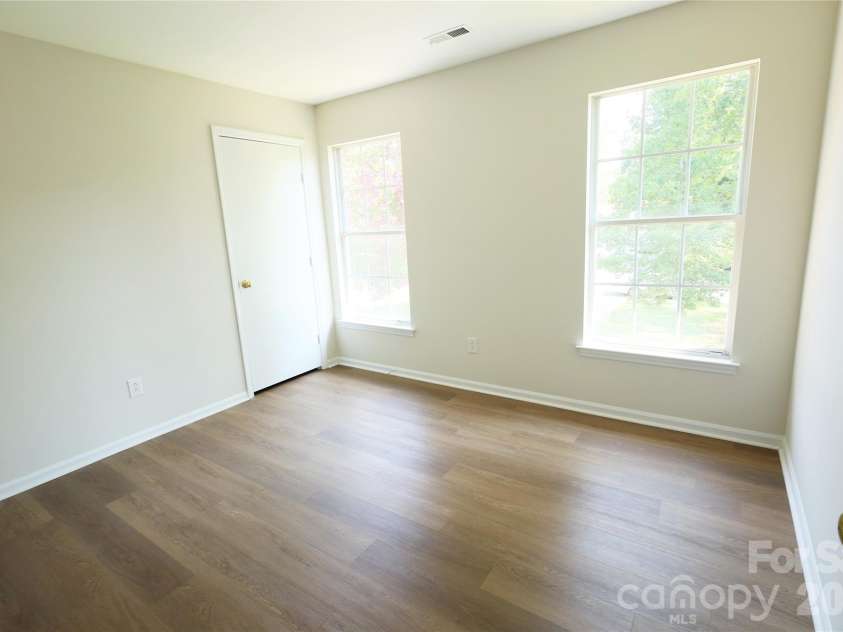 2000 Teresa Jill Drive, Charlotte, NC 28213.  MLS# CAR4401232, YatesRealty ID 40868. 