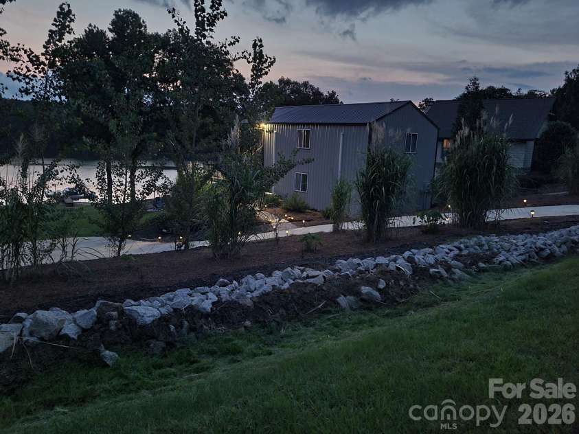 2268 Singleton Creek Road, Liberty Hill, SC 29175.  MLS# CAR4409685, YatesRealty ID 40869. 