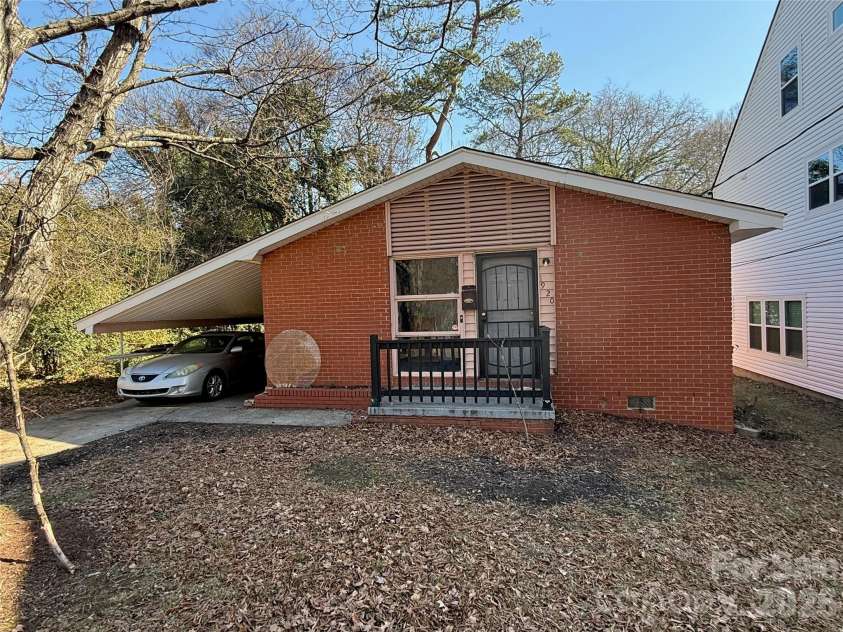 1920 Irma Street, Charlotte, NC 28216.  MLS# CAR4354627, YatesRealty ID 4087. 