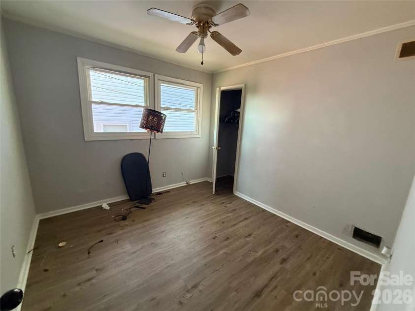 1920 Irma Street, Charlotte, NC 28216.  MLS# CAR4354627, YatesRealty ID 4087. 