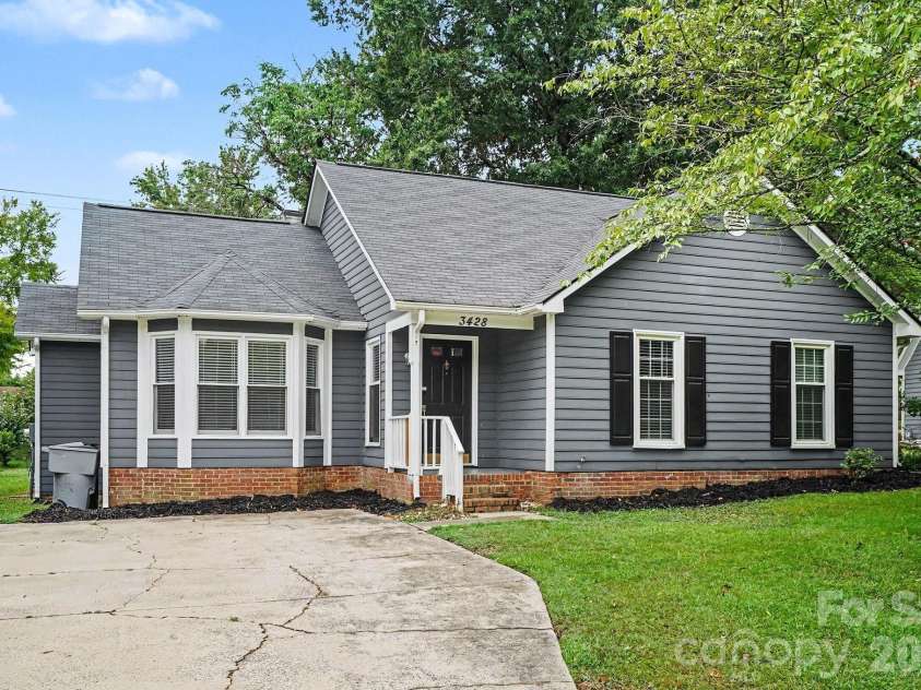3428 Fortis Lane, Matthews, NC 28105.  MLS# CAR4408244, YatesRealty ID 40871. 