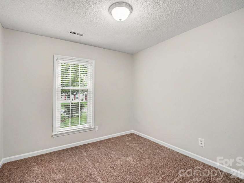 3428 Fortis Lane, Matthews, NC 28105.  MLS# CAR4408244, YatesRealty ID 40871. 