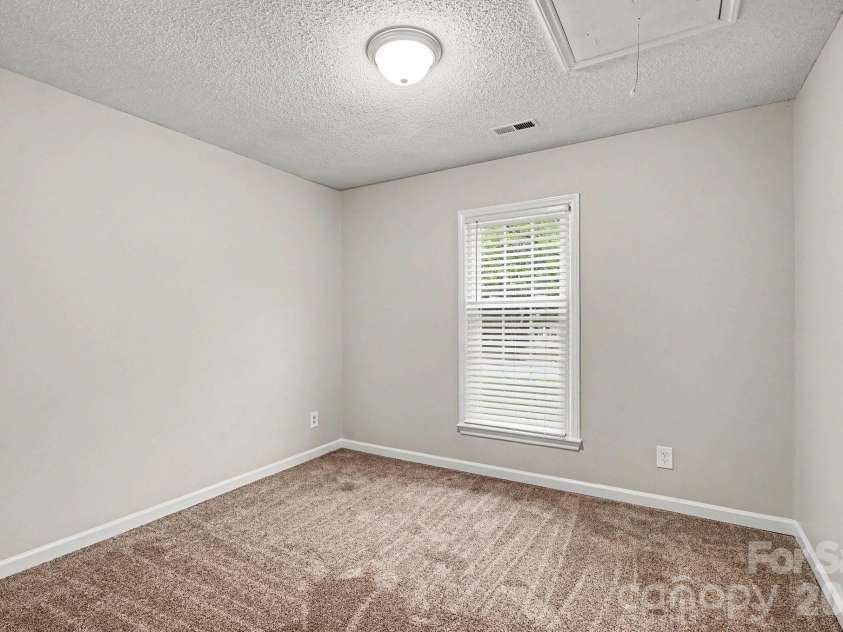 3428 Fortis Lane, Matthews, NC 28105.  MLS# CAR4408244, YatesRealty ID 40871. 