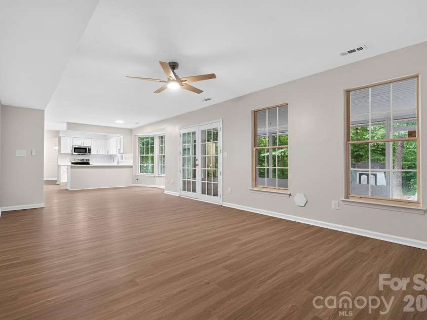 10304 Shady Rest Lane, Charlotte, NC 28214.  MLS# CAR4397605, YatesRealty ID 40872. 